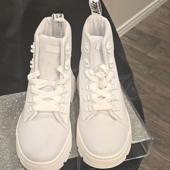 Dr. Martens Combs Poly Casual Boot- White - Picture 15 of 15